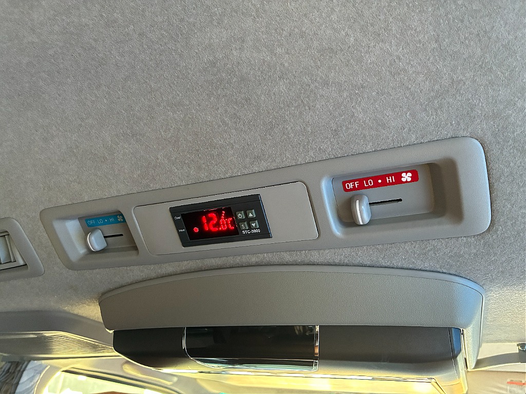 トヨタ ハイエースバン(16枚目)