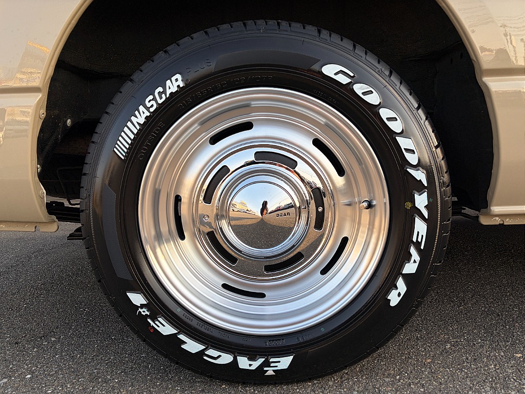 トヨタ ハイエースバン(24枚目)