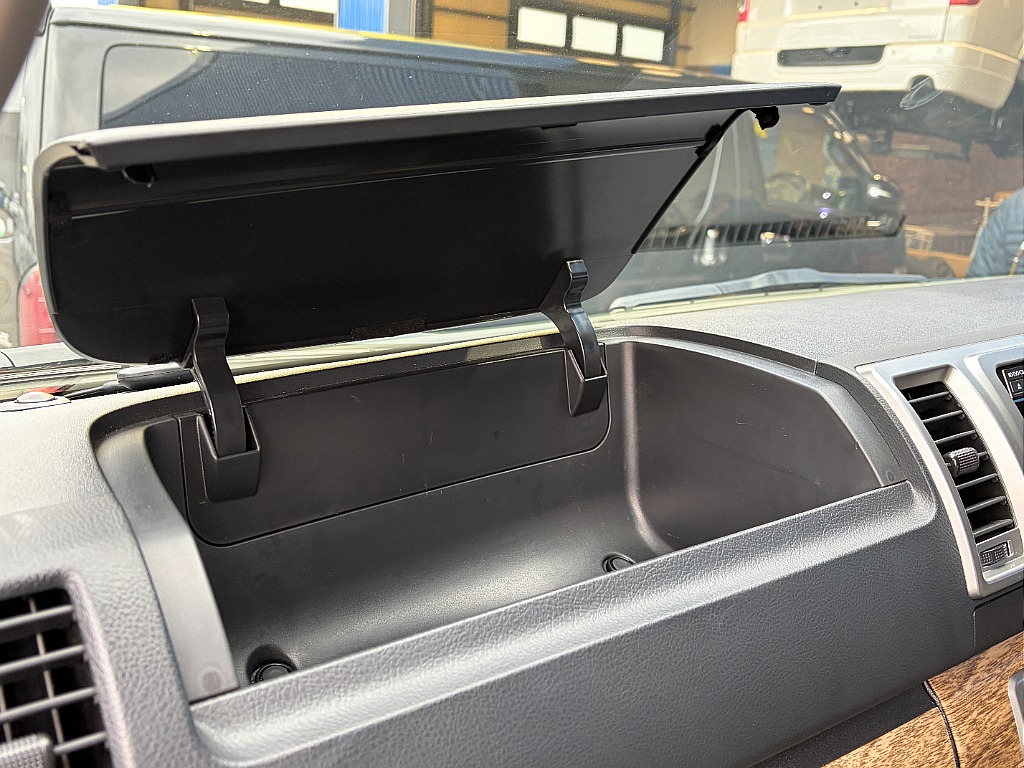 助手席収納スペース☆