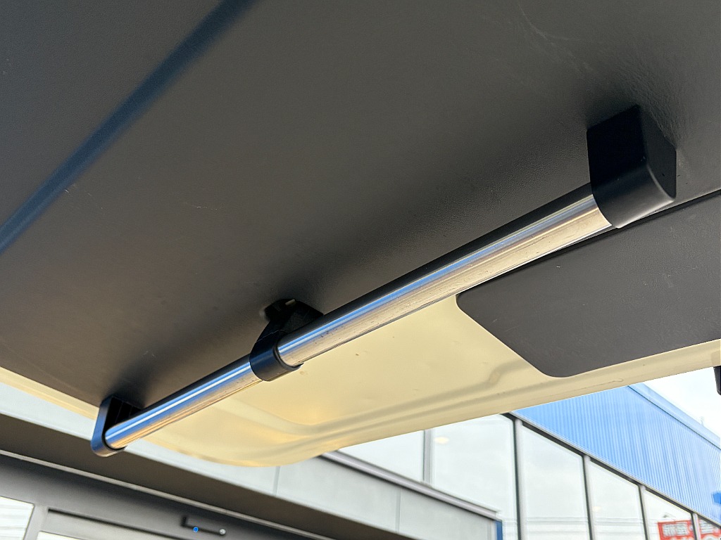 リアゲートにもバーがございます☆