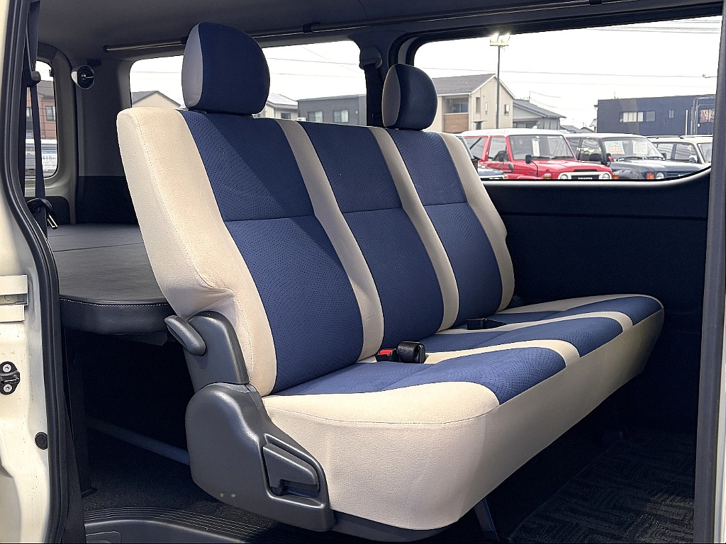 セカンドシートも専用カラーです☆