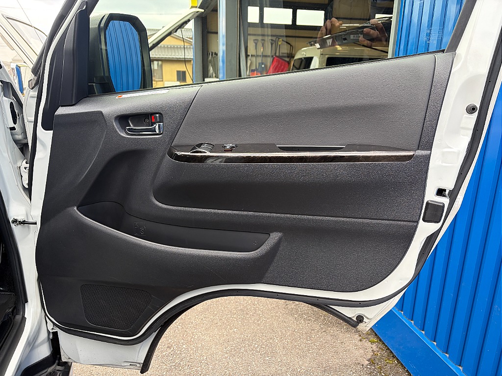 トヨタ ハイエースバン(39枚目)