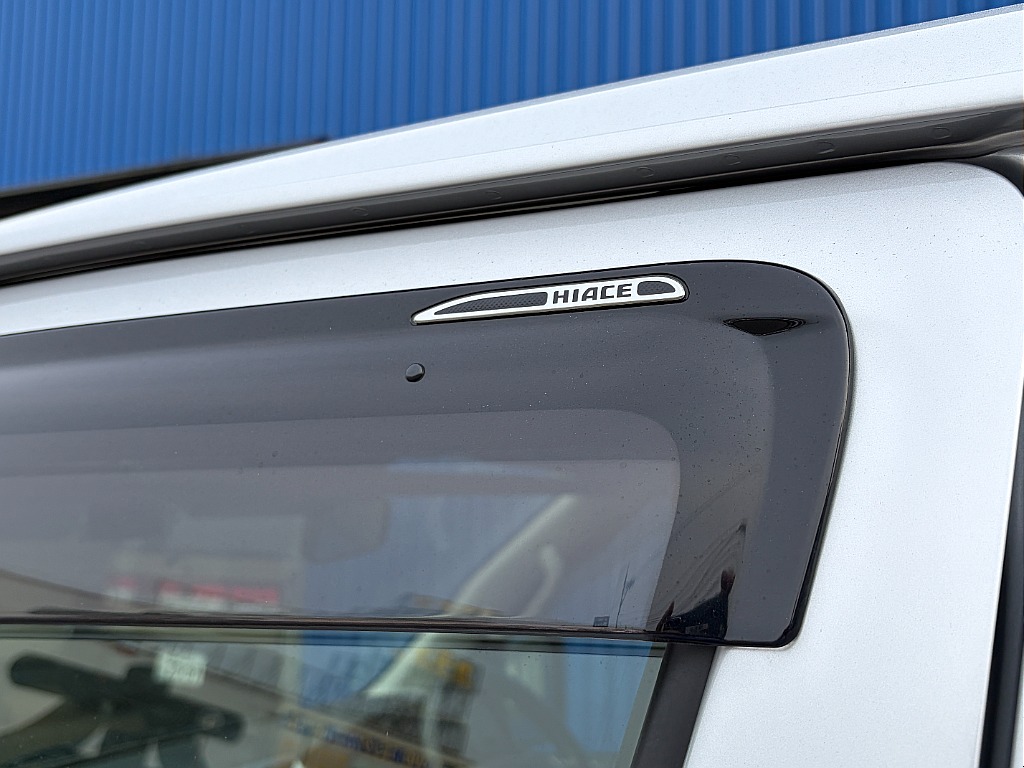 トヨタ ハイエースバン(27枚目)