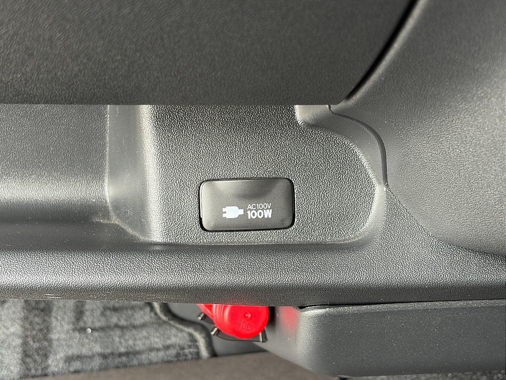 トヨタ ハイエースバン(32枚目)