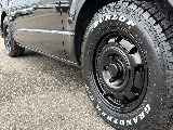 足元もクラシックなスタイルになっております！
