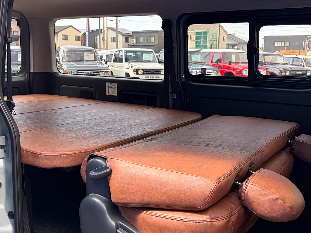 トヨタ ハイエースバン(16枚目)