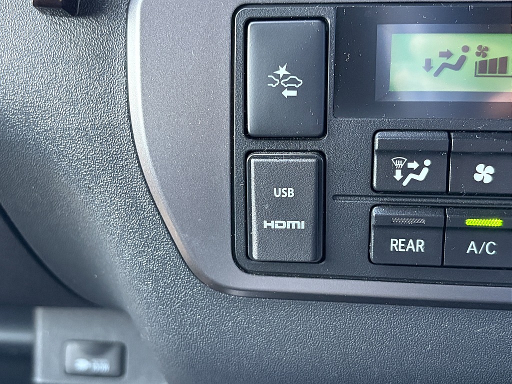 トヨタ ハイエースバン(15枚目)