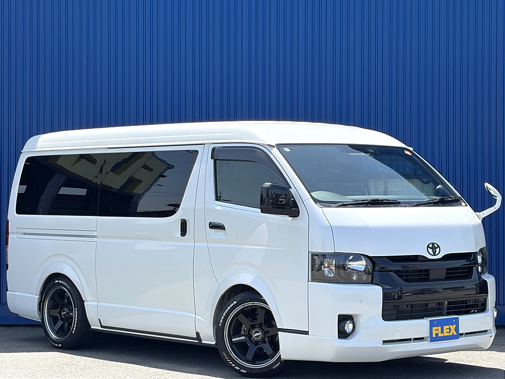 トヨタ ハイエースバン(3枚目)