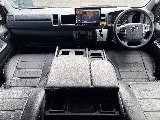 トヨタ ハイエース(2枚目)