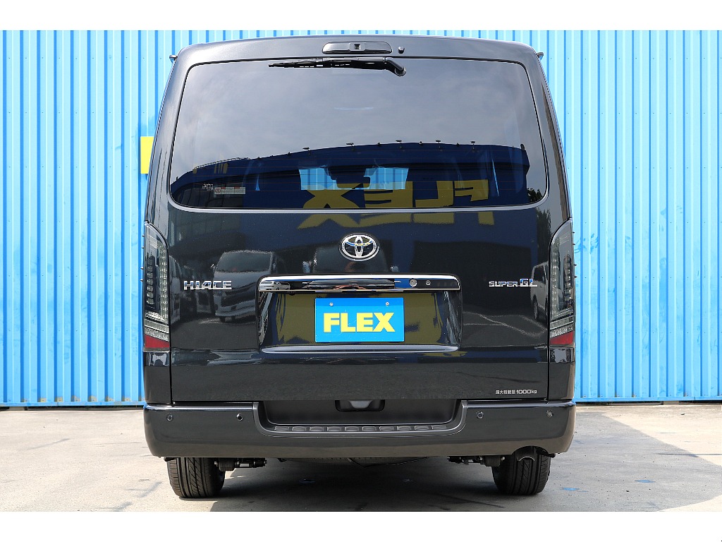 FLEXフロントスポイラー、FLEXオーバーフェンダー、FLEXアーバングランデホイール、グッドイヤーナスカータイヤ、FLEXプレステージテールランプ、２インチローダウン♪