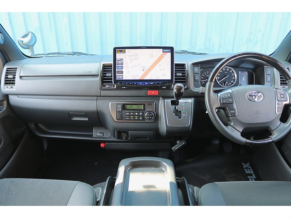 視点が高く、見通しが良い運転席。