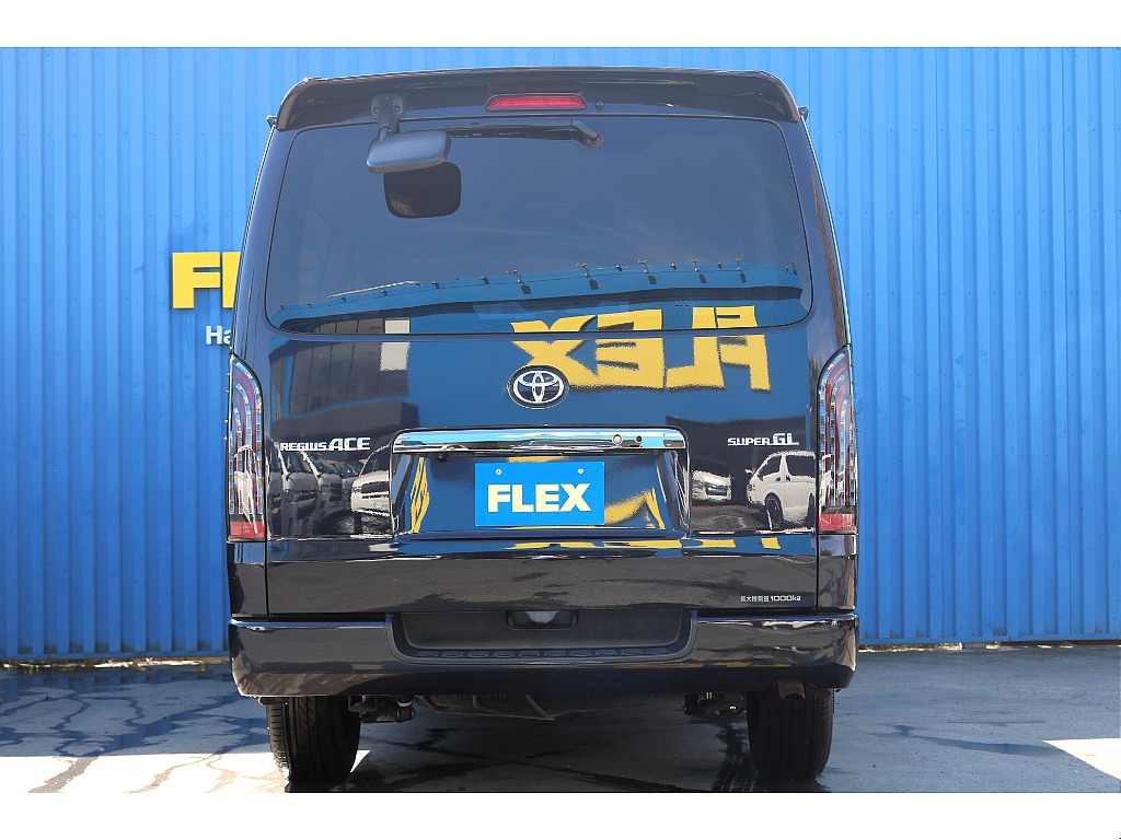 FLEXフロントスポイラー　FLEXホイールDELF02　グッドイヤーナスカータイヤ　FLEX煌REDテールランプ　リアルーフスポイラー♪