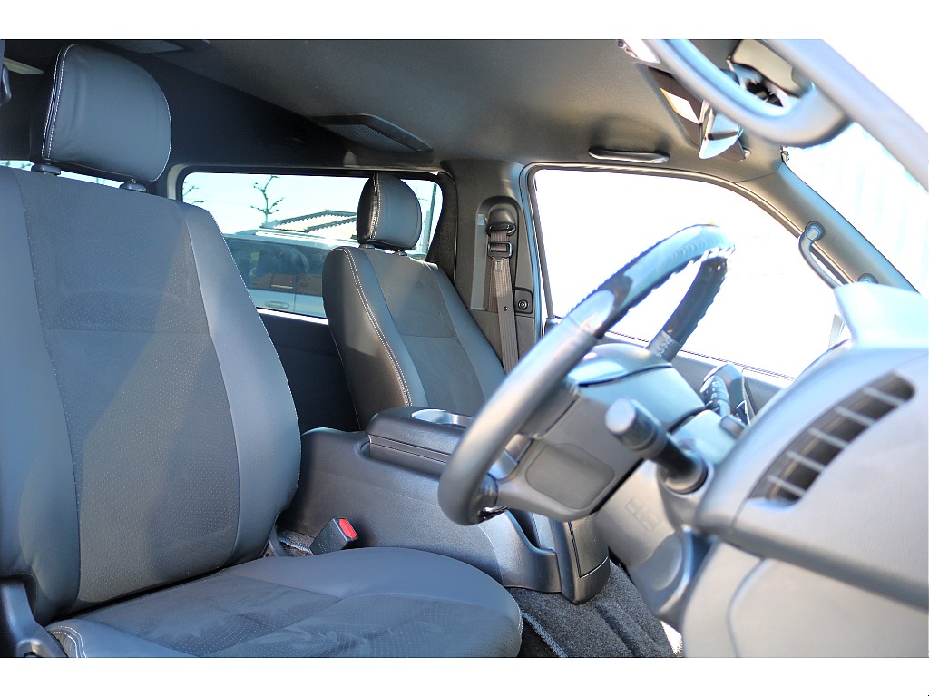 令和３年　６型　ディーゼル４WD　オフロードカスタム車両♪