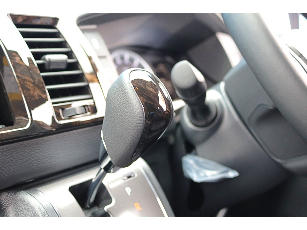 新車　ハイエースバン　ダークプライムⅡ　ディーゼル4WD　オフロードパッケージ♪