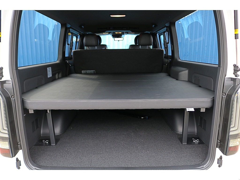 新車　ハイエースバン　ダークプライムⅡ　ディーゼル4WD　オフロードパッケージ♪