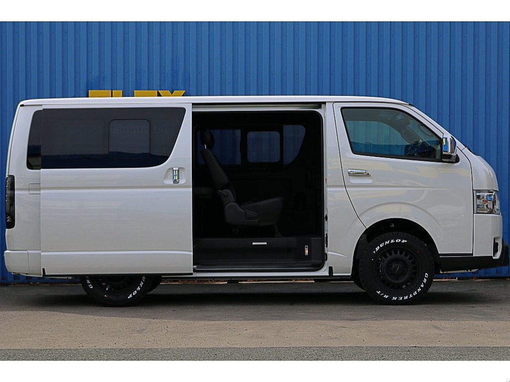 新車　ハイエースバン　ダークプライムⅡ　ディーゼル4WD　オフロードパッケージ♪