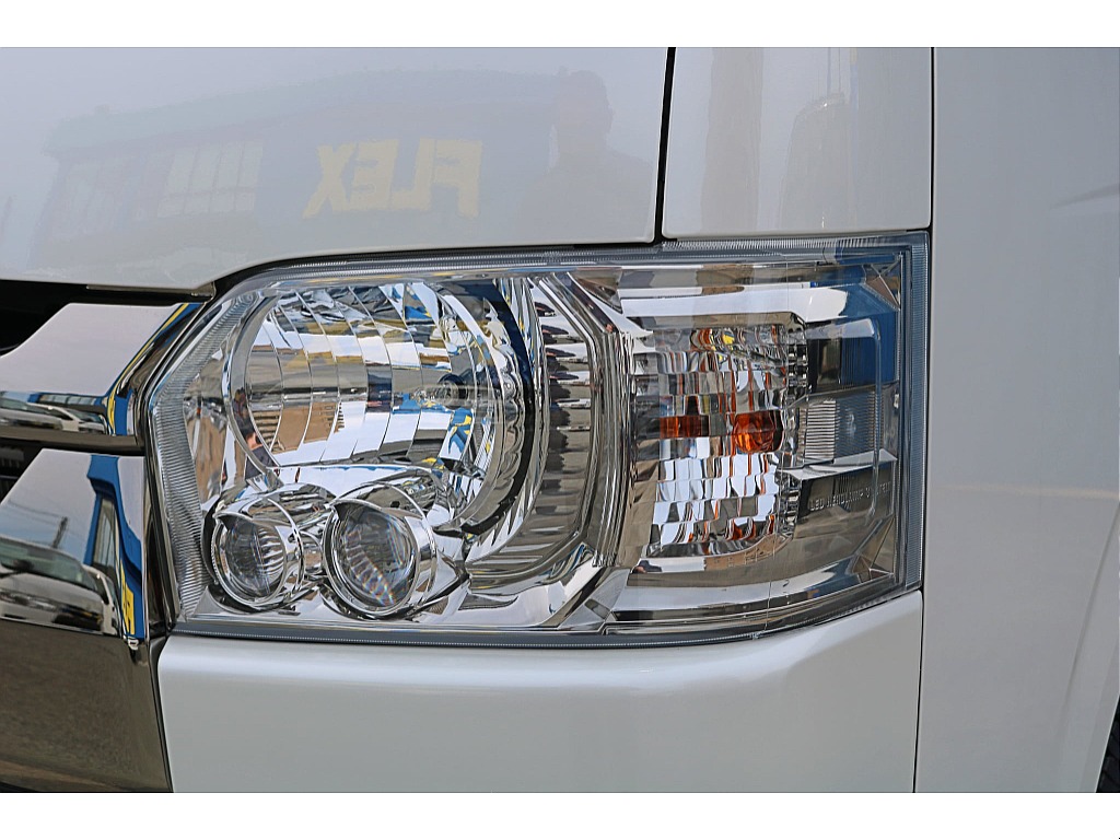 新車　ハイエースバン　ダークプライムⅡ　ディーゼル4WD　オフロードパッケージ♪