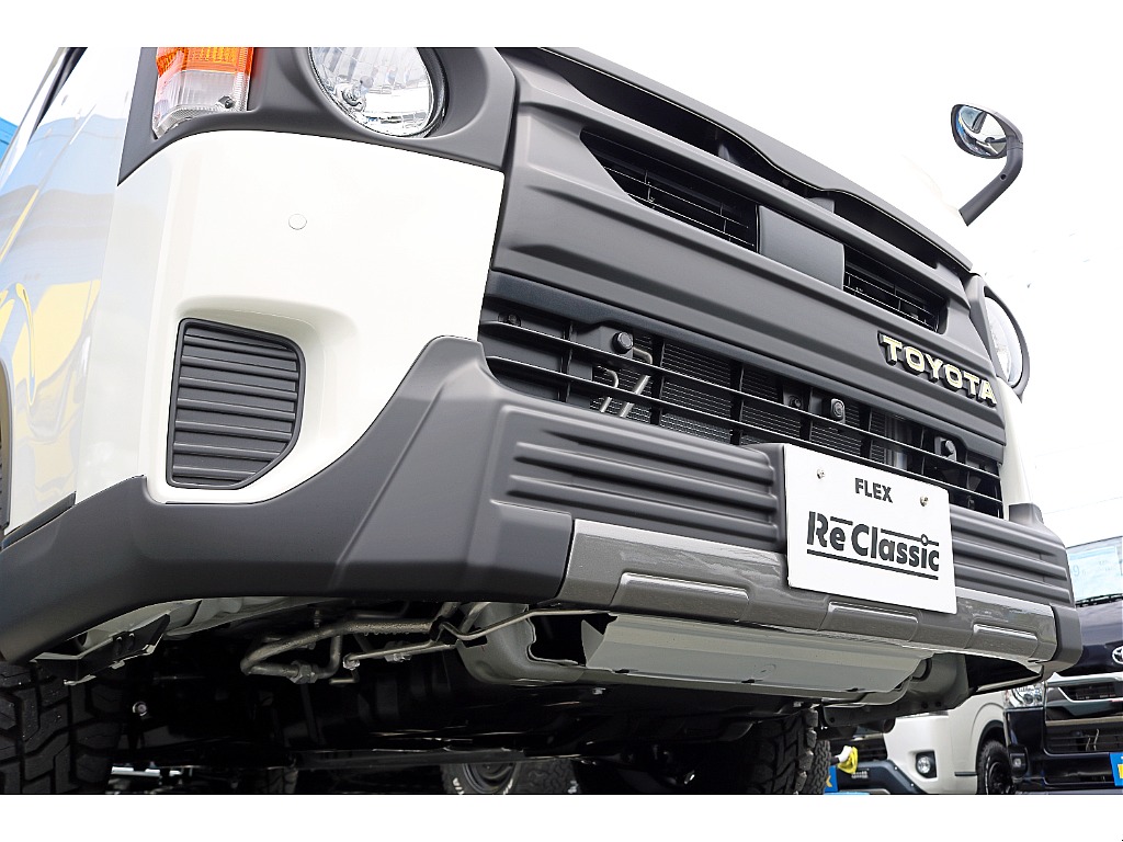 FLEX ReClassic　FLEX T-Forceフロントスポイラー　FLEXオーバーフェンダー　FLEXクラシックLEDテール　FLEXネクサスクレストNC1　TOYOオープンカントリーRT♪