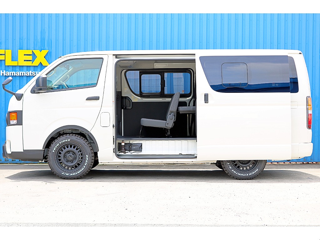 FLEX ReClassic　FLEX T-Forceフロントスポイラー　FLEXオーバーフェンダー　FLEXクラシックLEDテール　FLEXネクサスクレストNC1　TOYOオープンカントリーRT♪