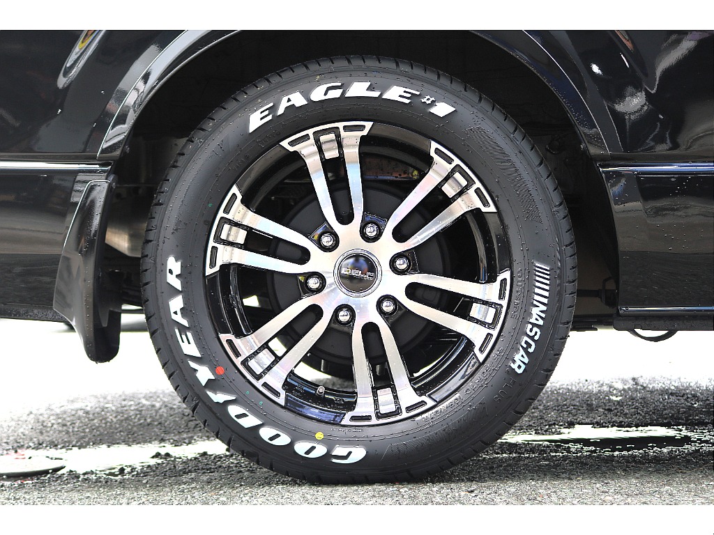 FLEX　オーバーフェンダー　FLEX DELF02ホイール　グッドイヤーナスカータイヤ　フロントスポイラー　TOYOTAマッドガード　メッキ部グレーメタリック塗装♪