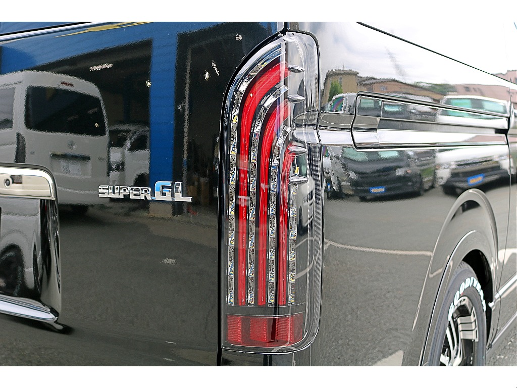 FLEXフロントスポイラー　FLEXオーバーフェンダー　FLEX煌LEDテール赤　FLEX Delf02ホイール17インチ　1.5インチローダウン　TOYOTAボディ同色マッドガード♪