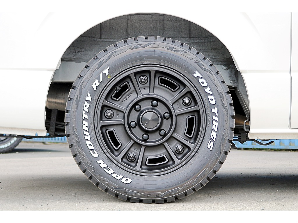 TRDバンパープロテクター　FLEXオーバーフェンダー　FLEX煌LEDテール黒　FLEX BJメキシカンホイール16インチ　TOYOTAドアバイザー♪
