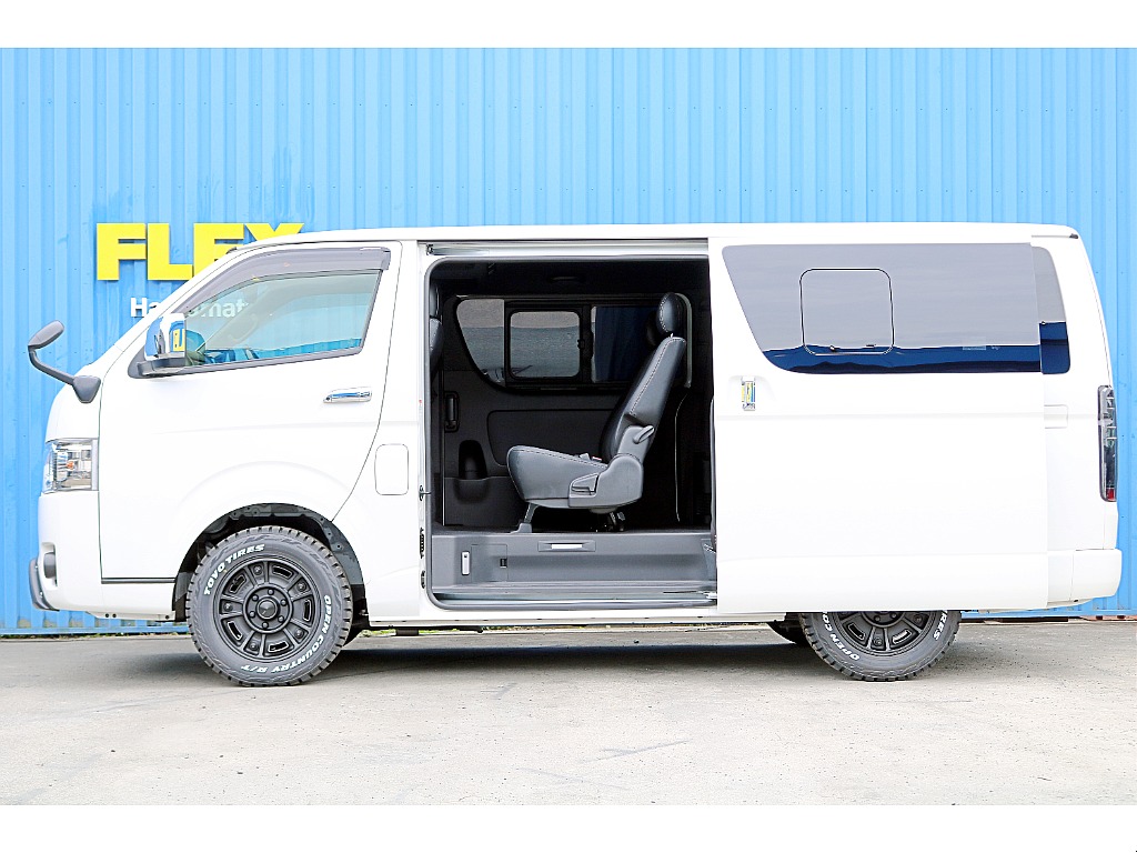TRDバンパープロテクター　FLEXオーバーフェンダー　FLEX煌LEDテール黒　FLEX BJメキシカンホイール16インチ　TOYOTAドアバイザー♪