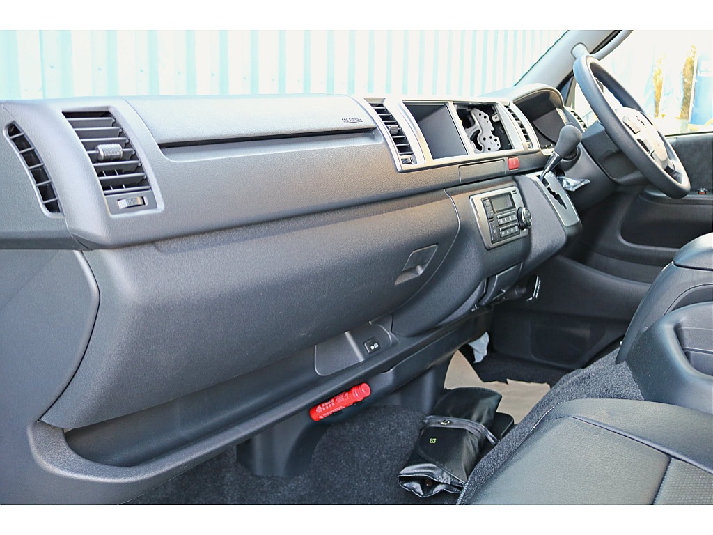 新車　ハイエースワゴンGL　4WD　内装架装【NEWAS】＆オフロードカスタム♪