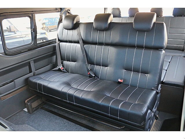 新車　ハイエースワゴンGL　4WD　内装架装【NEWAS】＆オフロードカスタム♪