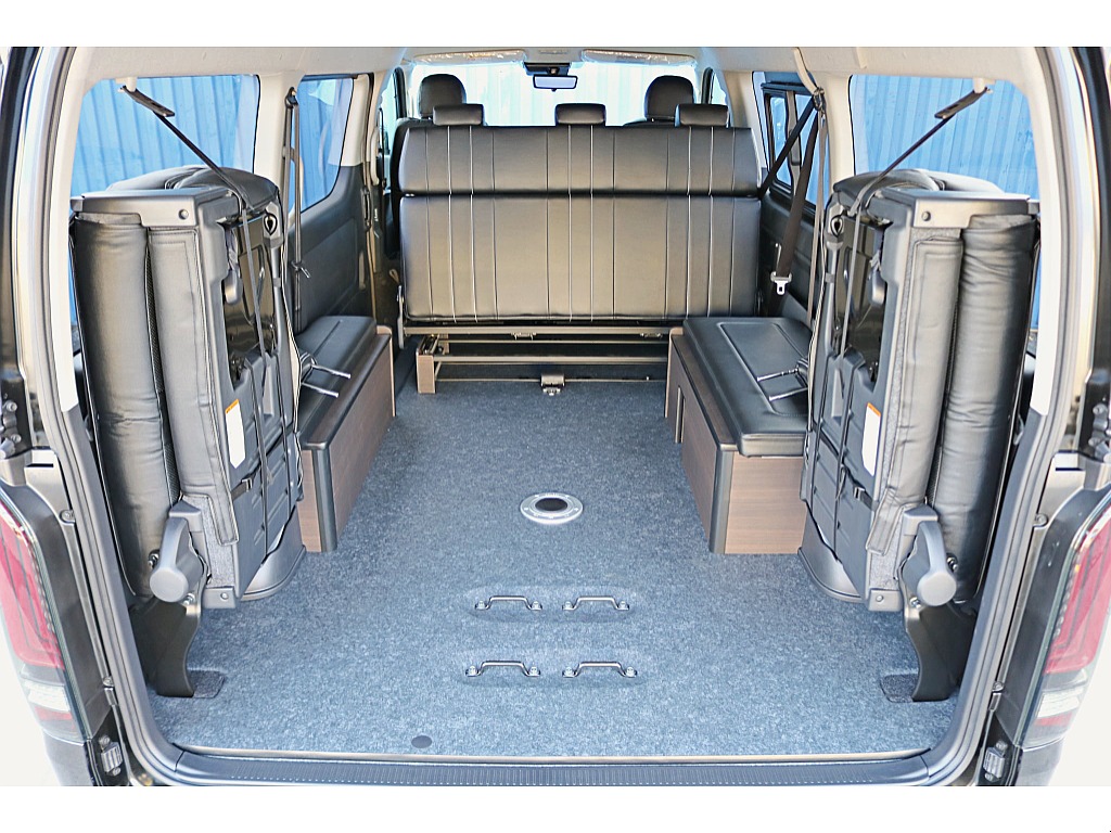 新車　ハイエースワゴンGL　4WD　内装架装【NEWAS】＆オフロードカスタム♪