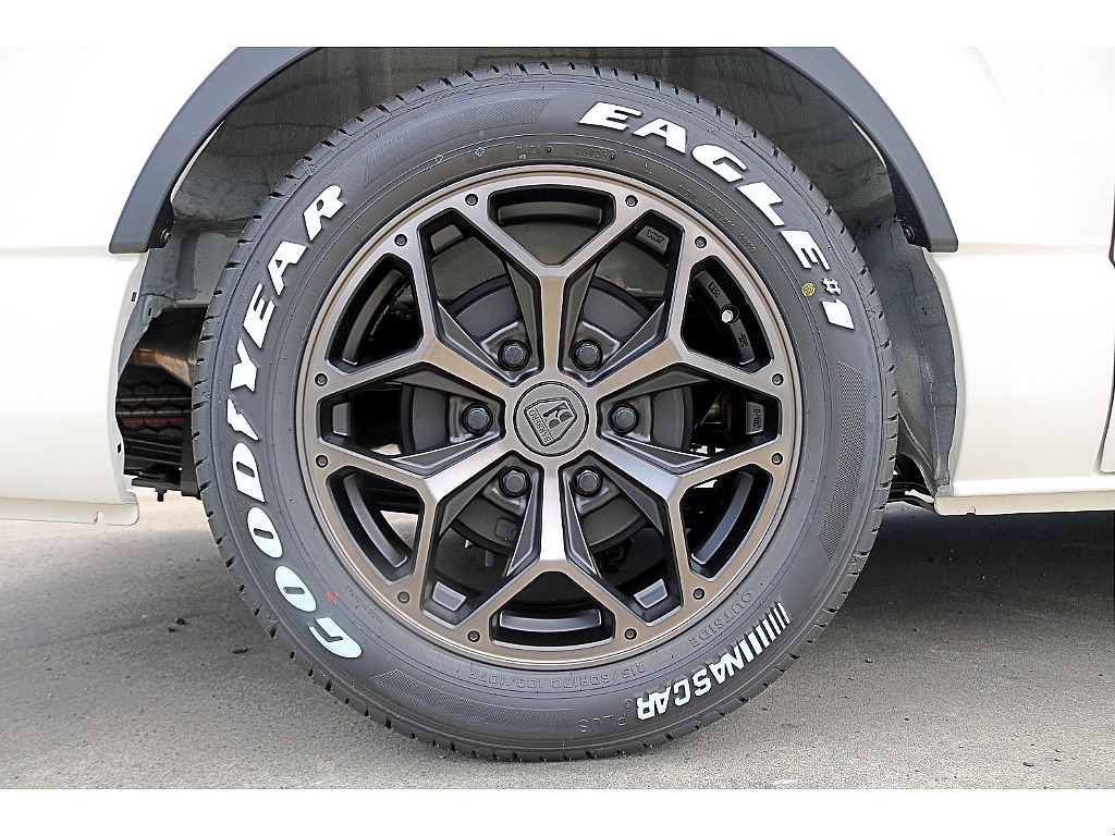 FLEXブラックED　FLEXフロントスポイラー　FLEXオーバーフェンダー　FLEXアルティメットテール　FLEX　HEXホイール　グッドイヤーナスカータイヤ　1.5インチローダウン♪