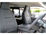 FLEXオリジナルシートカバー　ハイエースの純正シートが上質な仕上がりに♪