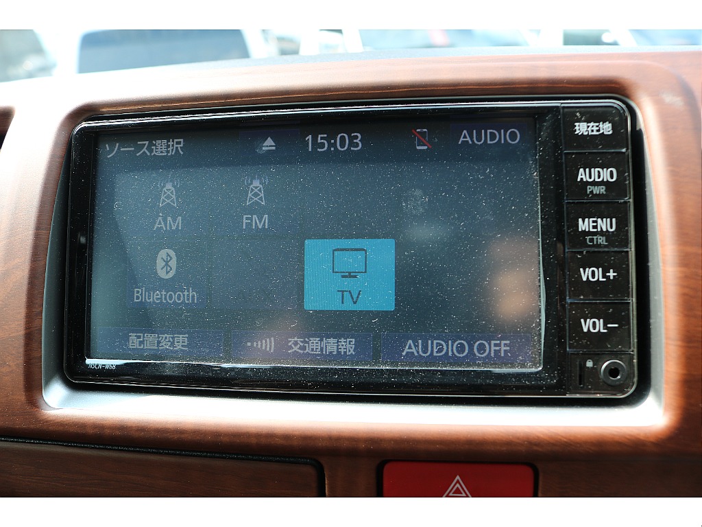 ナビもついています♪Bluetoothも搭載♪