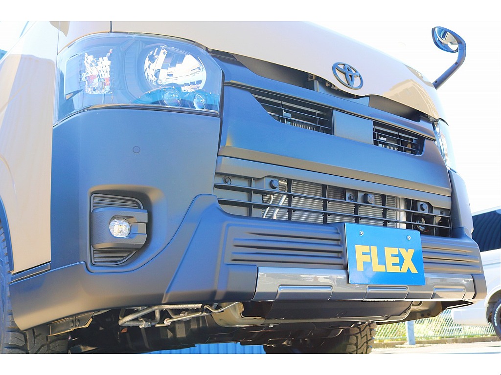 FLEX　T-Forceフロントスポイラー　レクサス純正色マンガンラスターが配色されたディフューザーでオフロード感を演出♪