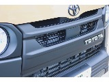 ＦＬＥＸ　ReClassicフェイスキット♪　オリジナルのキュートな丸目ヘッドライトとTOYOTAロゴ入りのクラシックなフロントグリル♪