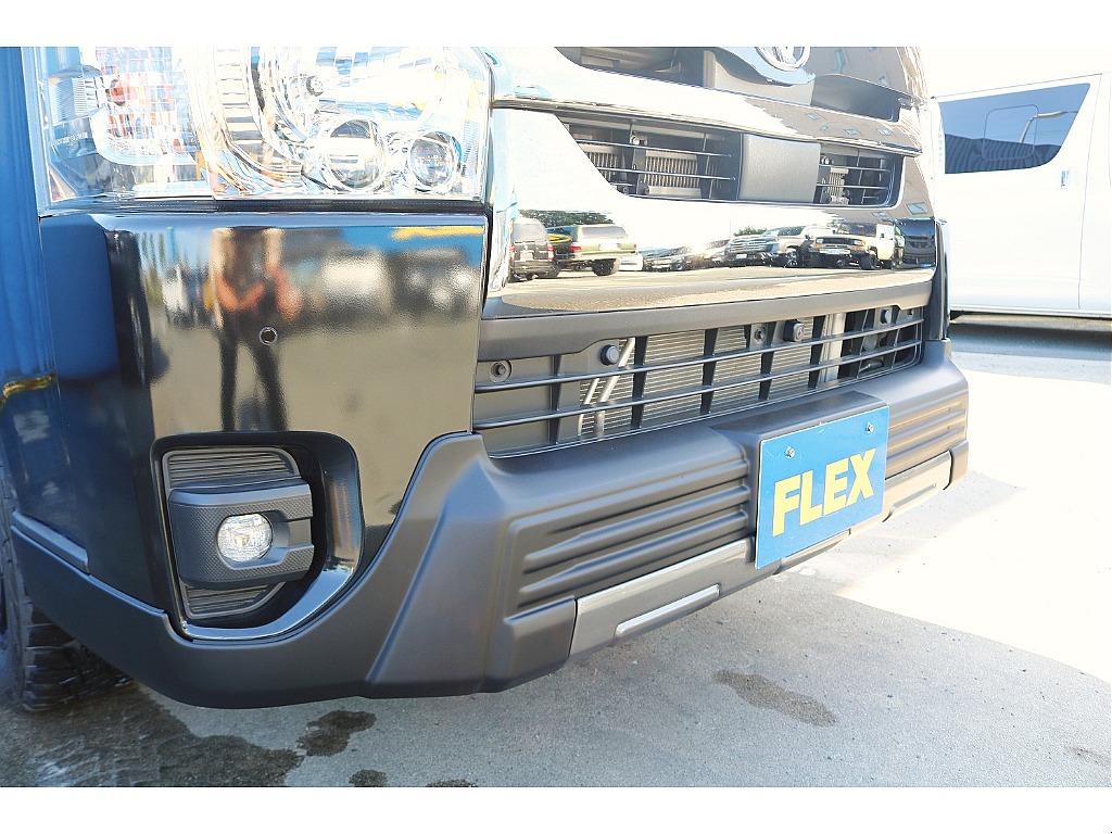 FLEX　T-Forceフロントスポイラー　レクサス純正色マンガンラスターが配色されたディフューザーでオフロード感を演出♪