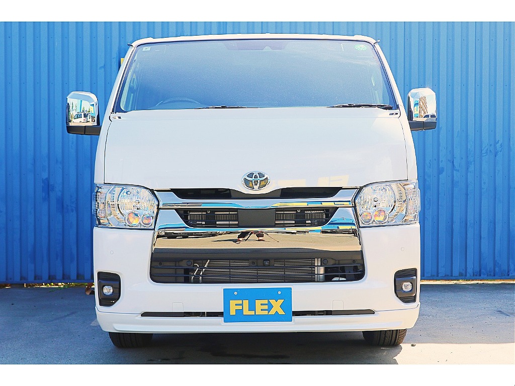 現行型のハイエースはフォグランプもＬＥＤ仕様♪