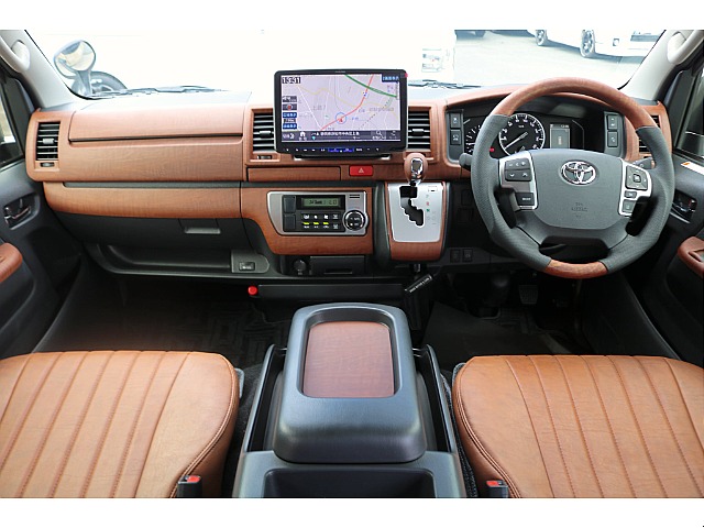 視点が高く、見通しが良い運転席。乗れば運転のしやすさが分かります♪
