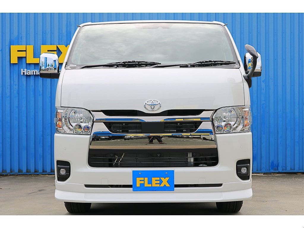 現行型のハイエースはフォグランプもＬＥＤ仕様♪