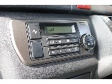 設定温度に合わせて風量や吹出しモード自動制御するオートエアコンを装備♪