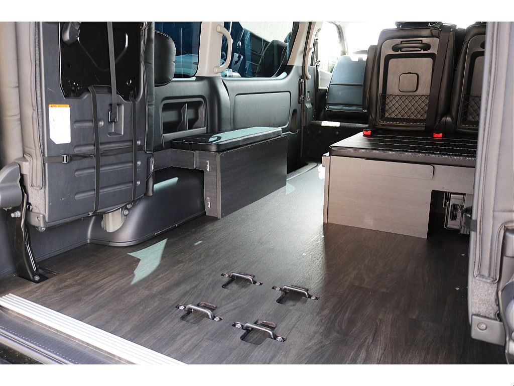 R4年式　ハイエースワゴン　内装架装　VER1　オリジナルカスタム♪