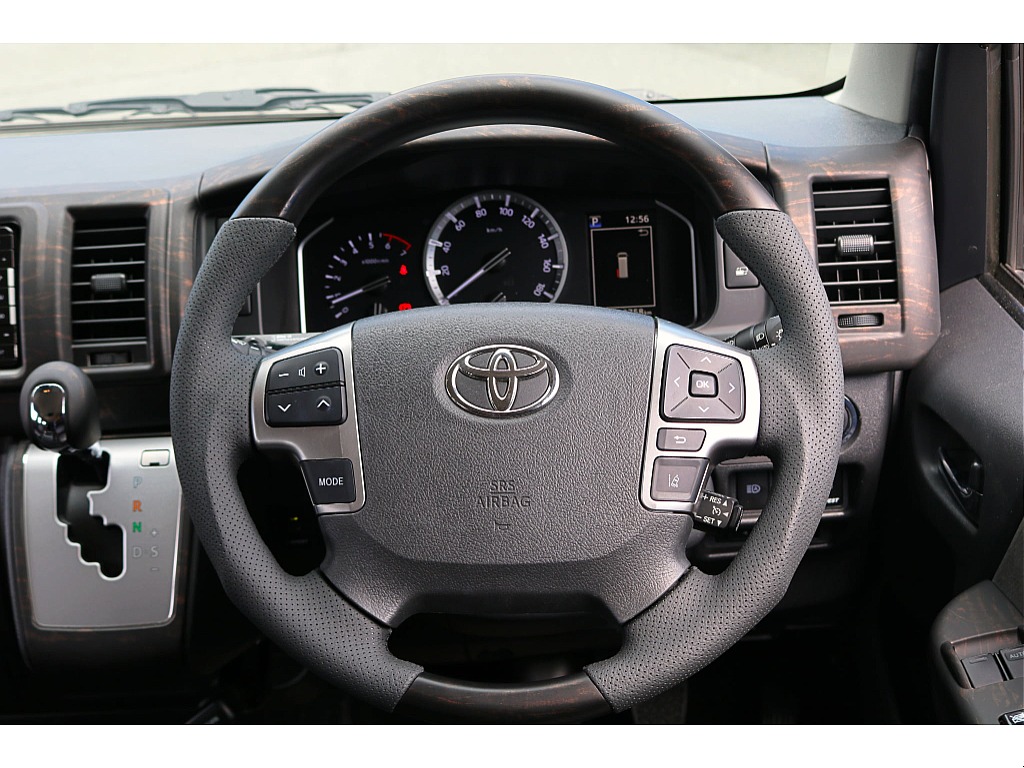 R4年式　ハイエースワゴン　内装架装　VER1　オリジナルカスタム♪