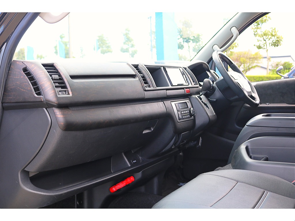 R4年式　ハイエースワゴン　内装架装　VER1　オリジナルカスタム♪