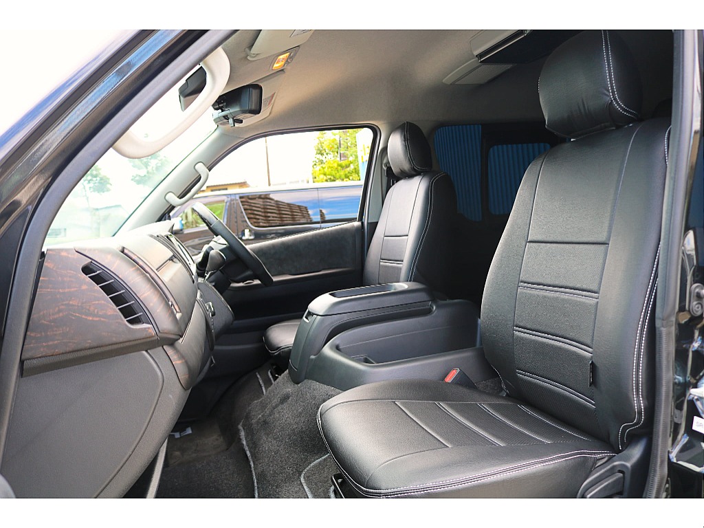 R4年式　ハイエースワゴン　内装架装　VER1　オリジナルカスタム♪