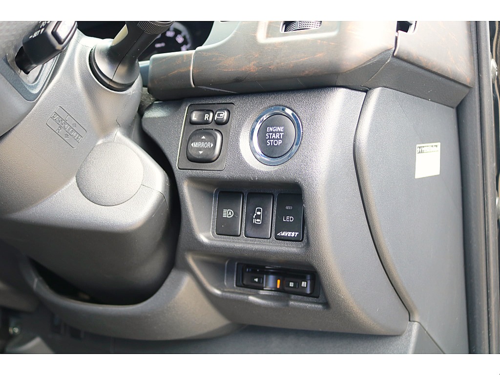 R4年式　ハイエースワゴン　内装架装　VER1　オリジナルカスタム♪