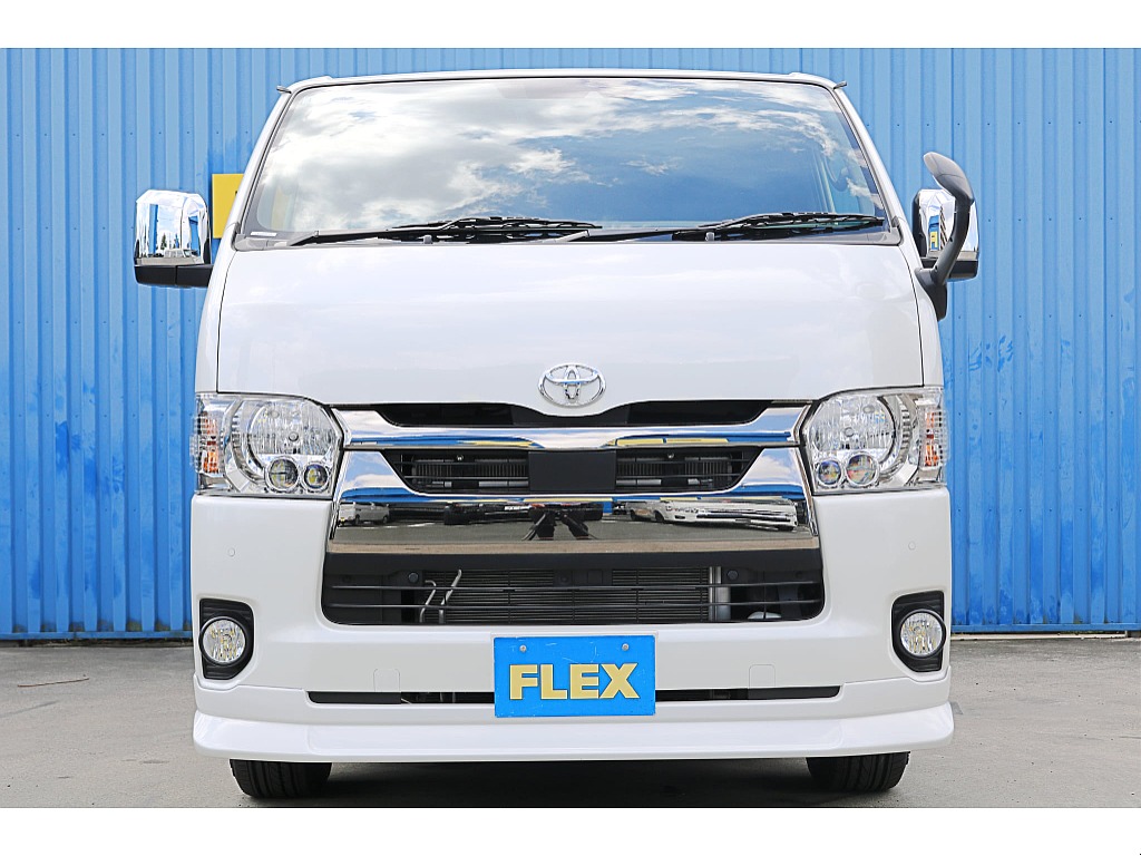 現行型のハイエースはフォグランプもＬＥＤ仕様♪