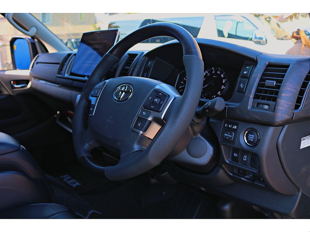 ＦＬＥＸ　艶消しマホガニー黒木目インテリア３点セット　ナビパネル　シフトノブ　ステアリング　インパネ周りをシックに統一します♪