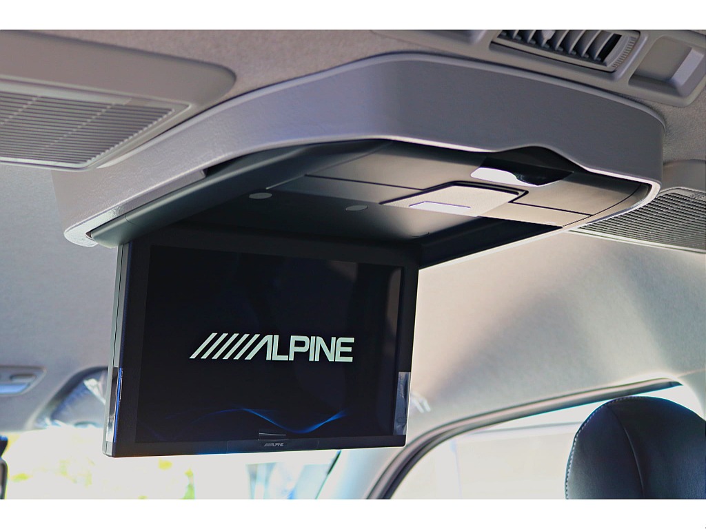 トヨタ ハイエース(4枚目)