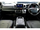 視点が高く、見通しが良い運転席。乗れば運転のしやすさが分かります♪