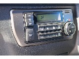 設定温度に合わせて風量や吹出しモード自動制御するオートエアコンを装備♪
